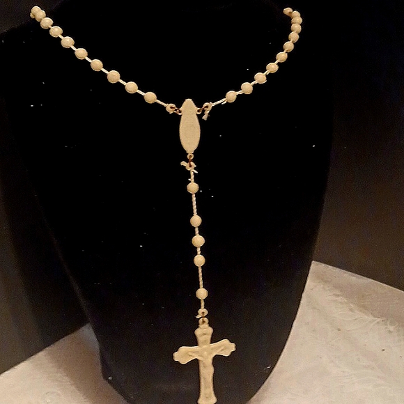 White Beaded plastic Rosary 📿 ( Blessed) hand Crafted on twine. - Picture 1 of 5